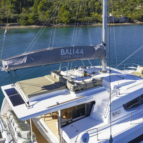 Bali 4.4 Voyager