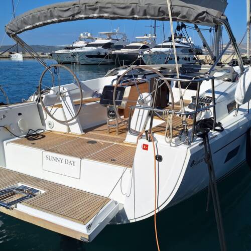 Hanse 388 Sunny Day