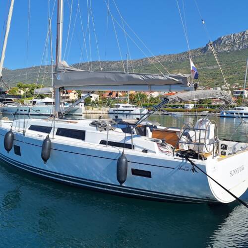 Hanse 388 Sunny Day