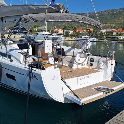 Hanse 388 Sunny Day