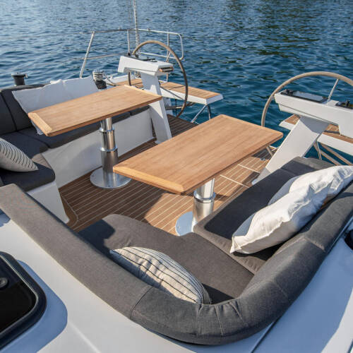 Hanse 410 