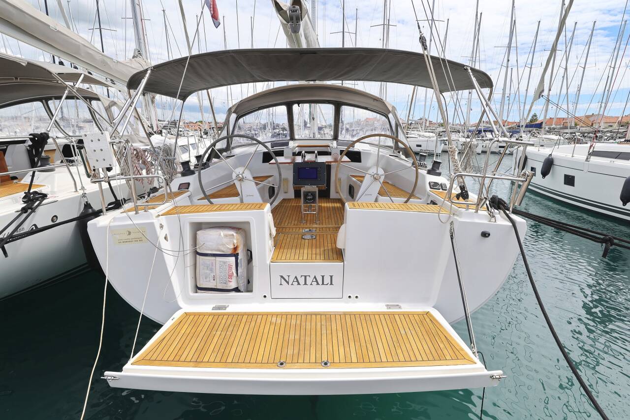 Hanse 415