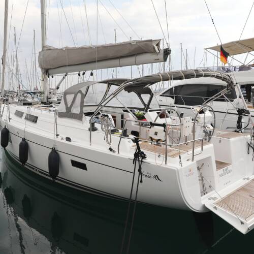 Hanse 455 Bare Necessities