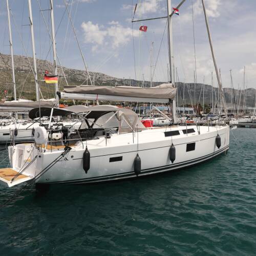 Hanse 455 Purple Rain