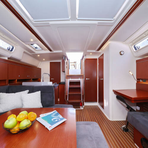 Hanse 455 Purple Rain