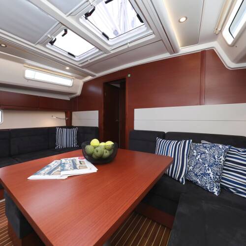 Hanse 458 Mika