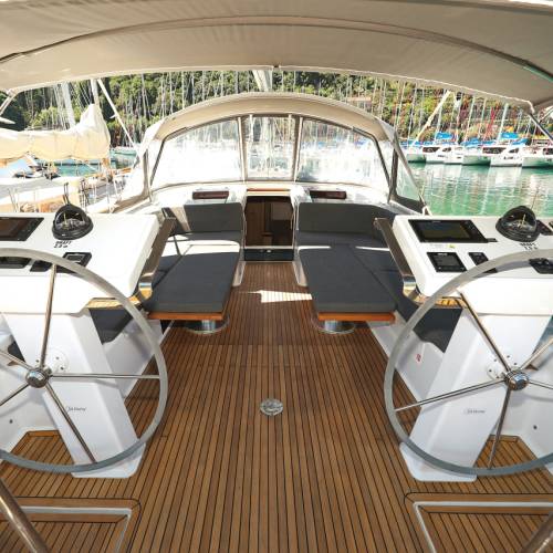 Hanse 548 Silver Lining