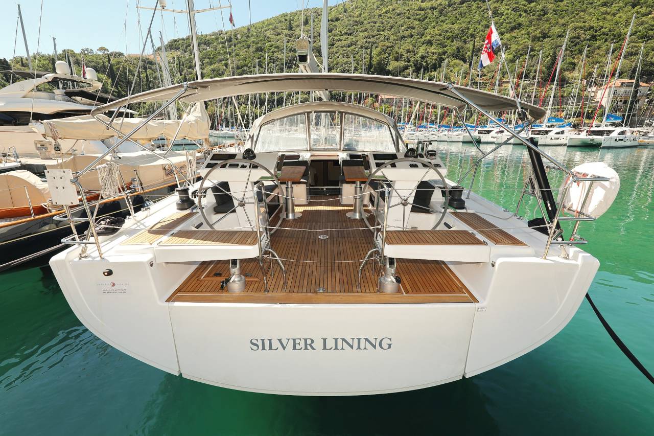 Hanse 548