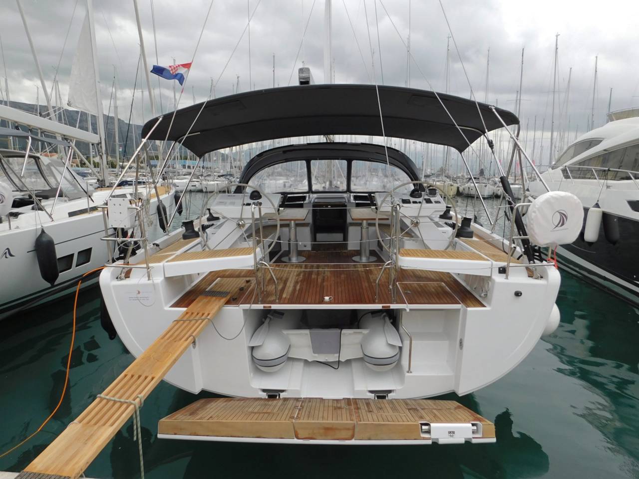 Hanse 588