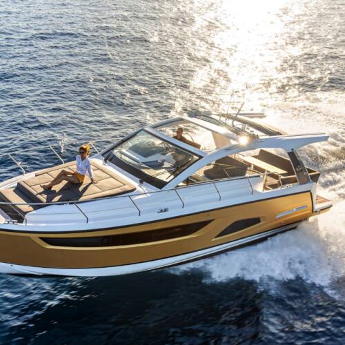 Sealine S390 