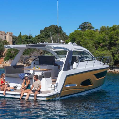 Sealine S390 