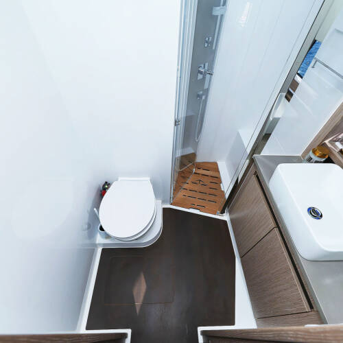 Sealine C390 Tireless