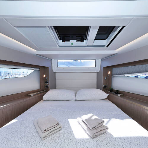 Sealine C390 Tireless