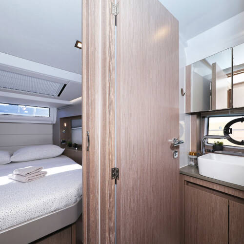 Sealine C390 Tireless