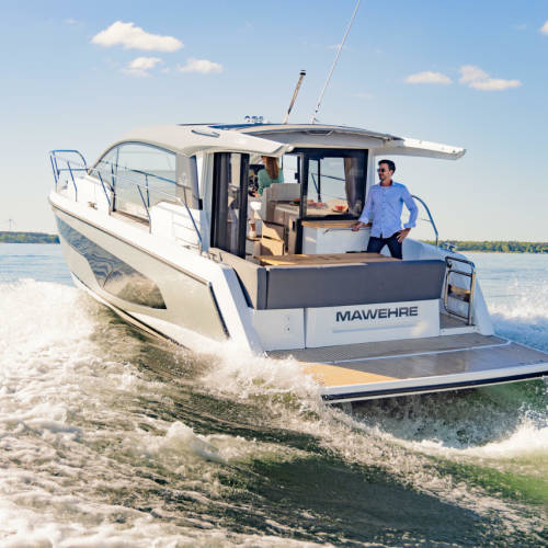 Sealine C335 