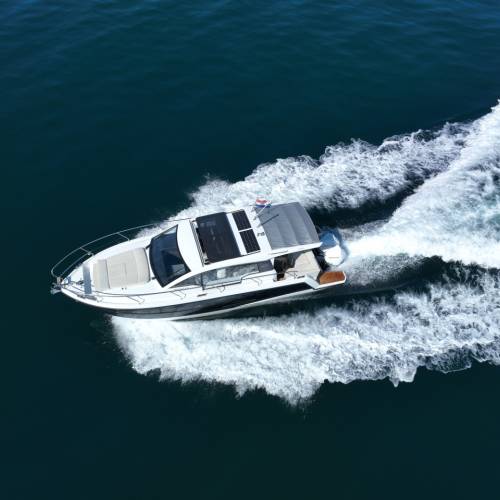Sealine C335v Stormi