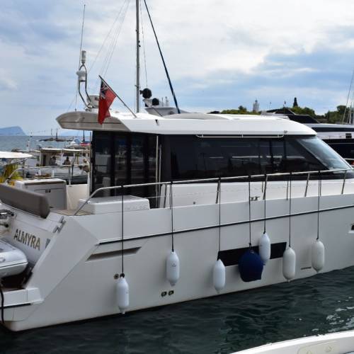 Sealine C48 